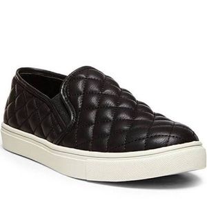 STEVE MADDEN SLIP ONS